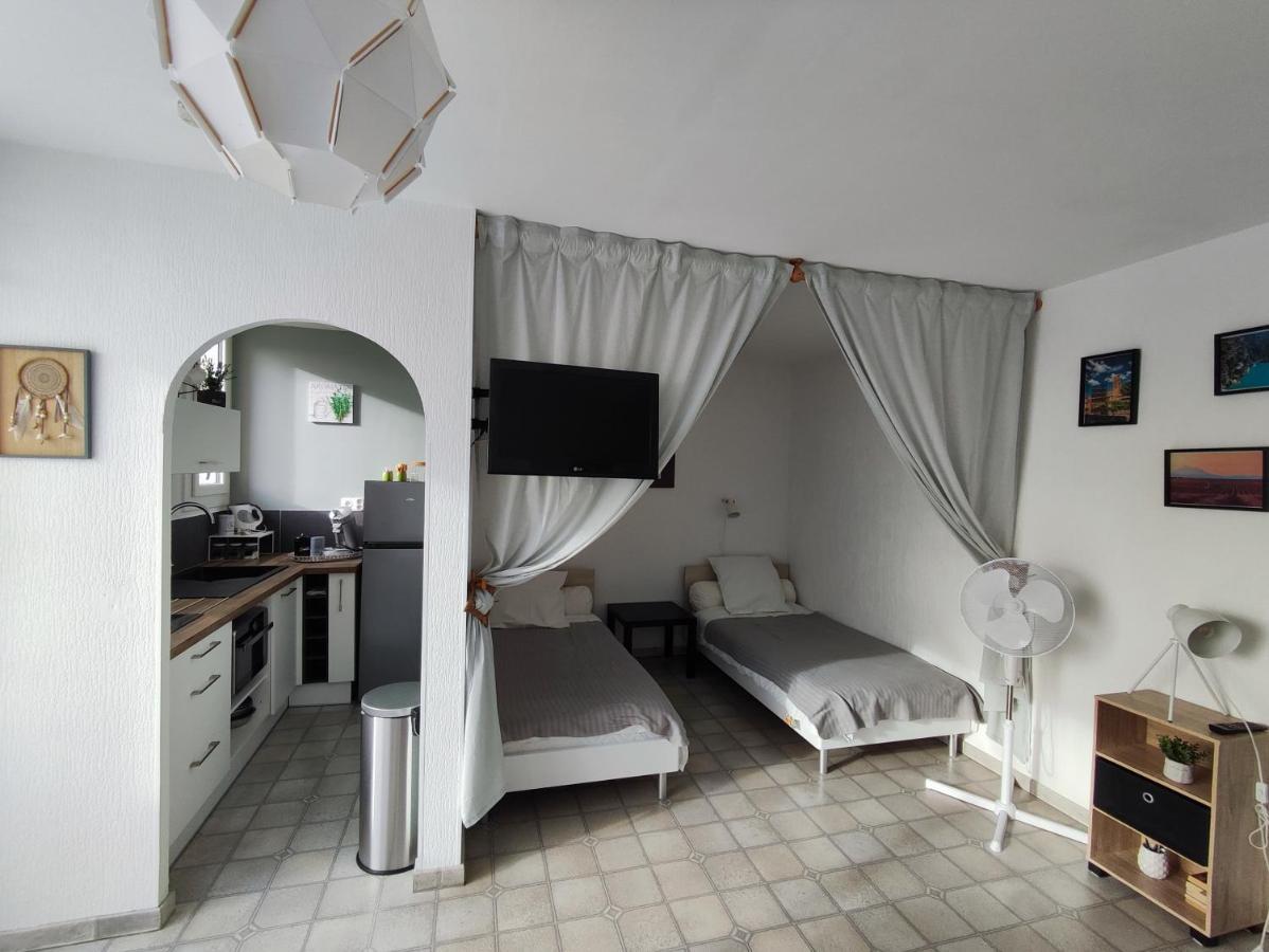 Studio Meuble Classe 2 Etoiles - 30M² Greoux-les-Bains Exterior photo